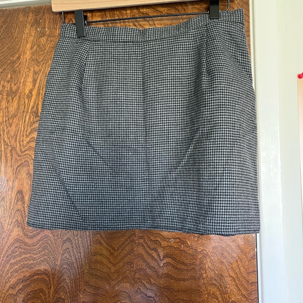 Briggs New York Gray and Black Mini Pencil Skirt
